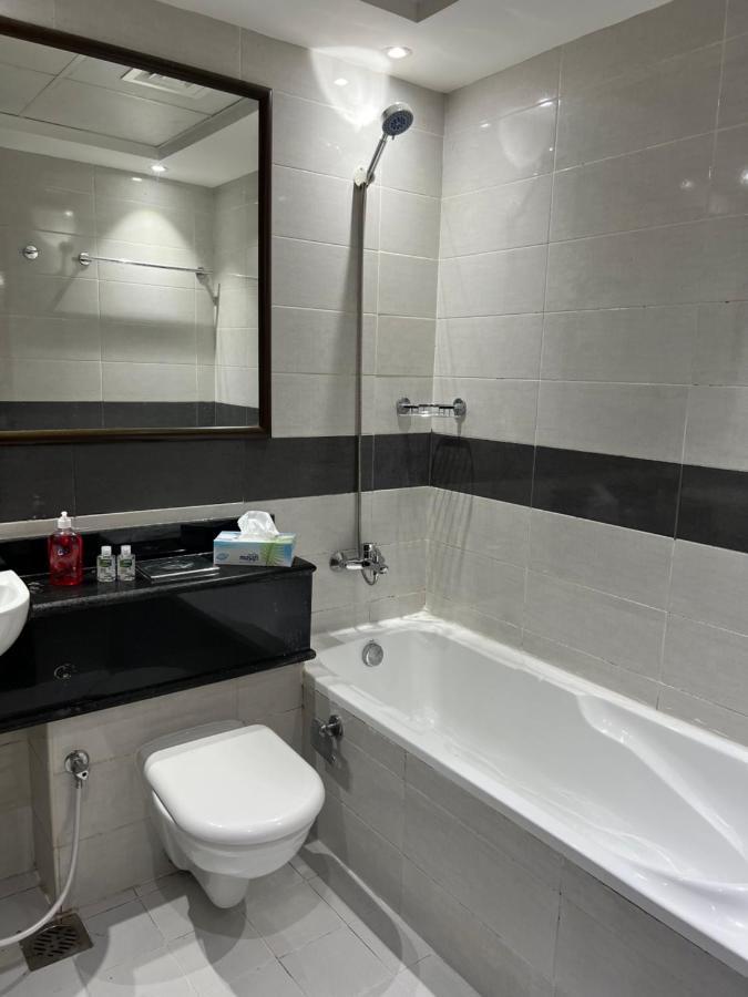 Grand Pearl Hostel For Boys 迪拜 外观 照片